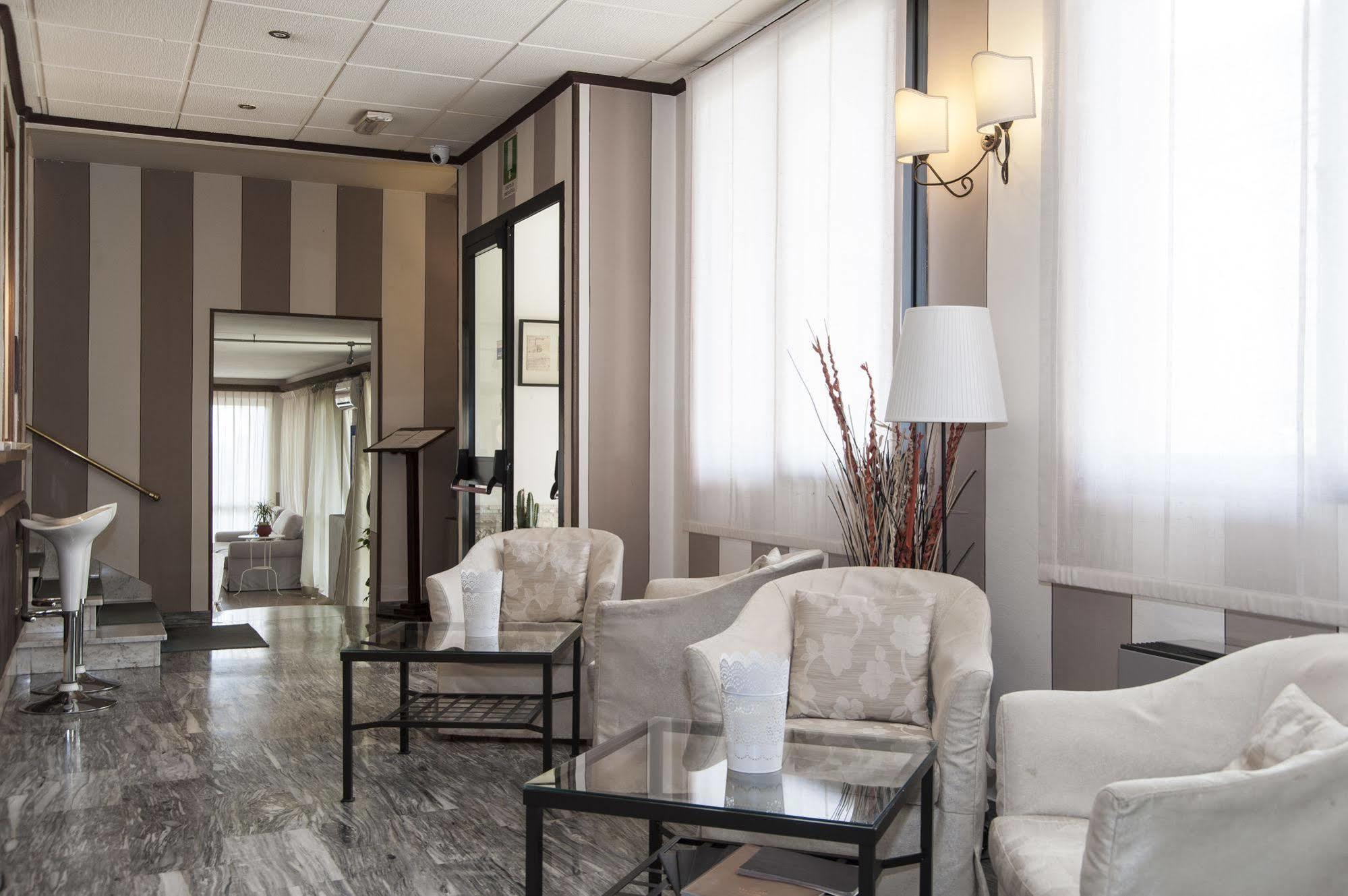 Monti Hotel 3*